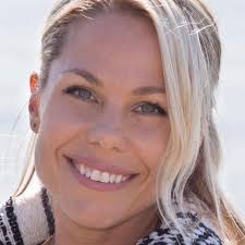 Amanda Eckert's Instagram, Twitter & Facebook