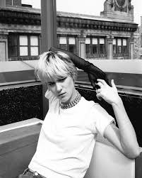 Radiostpete On Twitter Mackenzie Davis Shot Hair Styles Short Hair Styles