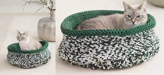 You could make it for a puppy also ! Knitted Cat Bed For Your Furry Friend Free Knitting Pattern