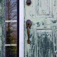 Cover the door with two coats of primer to give it time. How To Paint A Metal Door