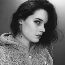 Josie Bee · Artist Profile