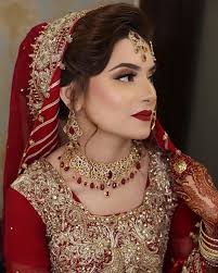 Women are pretty conscious about what they are going to wear or how they will look but it all depends on the choices you will make for your wedding day. Pin By M Shahzain On Elegance Of Bride Bridal Makeup Images Red Bridal Dress Pakistani Bridal Makeup