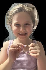 Who made the epic necklace that was delivered?