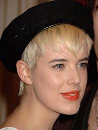 You can select from a host of distinct miniature sizes and come with distinct. Oddly Appealing Model Agyness Deyn S Ebony Eyebrows And Platinum Locks Glamour