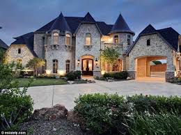 Want To Live Like A King The 19 American Castle Homes You Can Buy House And Home Magazine Dream House Exterior Castle House
