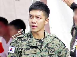 Rambut model tentara guntingan tentara guntingan cepak model potongan cepak guntingan polisi. Gantengnya Mirip Aktor Korea Foto Dokter Tentara Indonesia Ini Viral