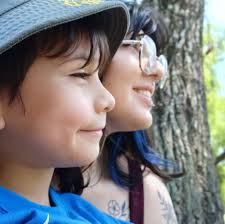 Ella es Maia Mitchell la actriz que interpreta a Brittany en ¿Por qué a  mí?, también participo como McKenzie en Teen Beach Movie! Hoy en día tiene  20 años. Apuesto que no