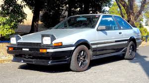 The toyota 86 is essentially a rebadged subaru brz and vice versa, but the toyota costs about $2000 less. 1983 Toyota Sprinter Trueno Ae86 The Netherlands Import Japan Auction Purchase Review Youtube