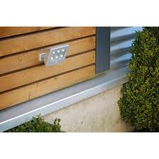 Batterien und akkus sind mit dem symbol einer durchgekreutzen mülltonne gekennzeichnet. Briloner Led Aussenwandleuchte Mit Bewegungsmelder 6 Flammig Lero Inkl Batterie Kaufen Bei Obi