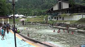 Dua air terjun yang letaknya berdampingan ini menyuguhkan sebuah simfoni alam yang amat spektakuler dan keindahan yang sukar diungkapkan. Ulu Bendul Part 1 Youtube