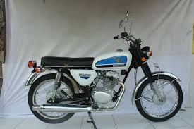 «rangka cb thn74 k3 utuh tidak kropos, senter. Kepikiran Mau Restorasi Honda Cb100 Intip Dulu Yuk Perkiraan Biayanya Gridoto Com