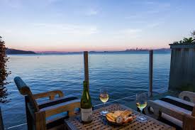 See 891 traveler reviews, 1,153 candid photos are any cleaning services offered at the inn above tide? Gallery The Views Inn Above Tide