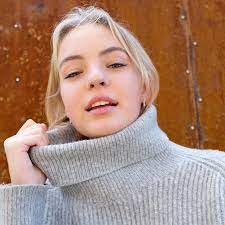 ↑ 1 2 kramer andrew e. Dasha Navalnaya Youtube