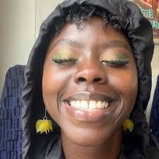 Beth Haines's Instagram, Twitter & Facebook