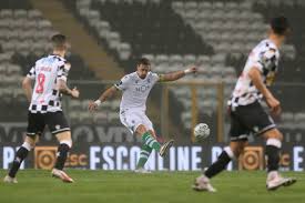 C'est boavista fc qui recoit sporting clube de portugal (sporting lisbonne) pour ce match portugais du mardi 26 janvier 2021 (resultat de championnat portugais). Sporting Vai Pedir A Despenalizacao Do Amarelo A Palhinha Zerozero Pt