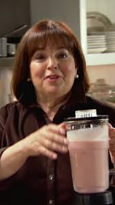 Ina Garten's Raspberry & Banana Smoothie is gorgeous AND good for you!🍌🥤  #BarefootContessaBackToBasics