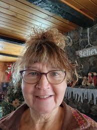 Melody Mowry's Instagram, Twitter & Facebook