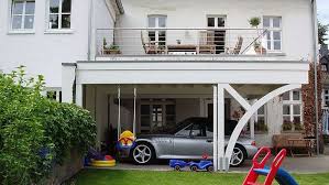 Beispiel Nr 8 3 Balkon Carport Ansicht Vom Garten Auf Die Attraktive Anlage Carport Anbau Haus Carport Terrasse