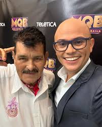 Hoy tuve el honor de compartir con mi querido amigo Emeterio Viales en  @miraquienbaila.cr Feliz cumpleaños 🎉🎂🎈🎁 Que Dios te bendiga y cumplás  muchos años más, lleno de salud, paz y felicidad. @