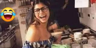 Nos coups de coeur sur les routes de france. Mia Khalifa Tik Tok Meme Explained Club Memes