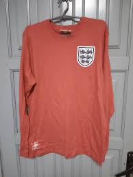 This was the first world cup in which a hat trick was scored in the final. Vintage England 1966 Retro Umbro Away Football Shirt Word Cup 66