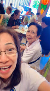 Dahil sa gutom ng mga Lola... tingnan nyo po at limas lahat ang mga pagkain  nmin.Kitang-kita nman po ang ebidensya di ba?😆