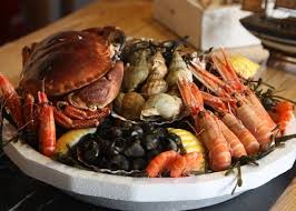 Plateau De Fruit De Mer Tourteau Huitres Livraison Express O Poisson O Poisson