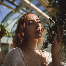 not looking forward to winter tbh. 🥶 ______ model: @rawson_amber  #ottawaphotographer #photography #portrait #art