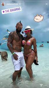Arturo vidal dan sonia isaza sempat menjadi sorotan publik lantaran hubungan cinta keduanya kandas. Arturo Vidal Disfruta Sus Vacaciones Junto A Su Novia Sonia Isaza Goal Com