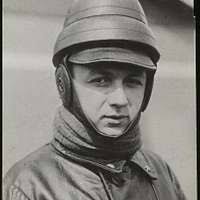 Commander, Cruiser-Destroyer Group Three