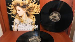 It was originally set for release on october 27, 2009, but was pushed. Jual Album Taylor Swift Fearless Platinum Edition 2 Disc Tengah Tani Carlos Alfonso S Store Tokopedia