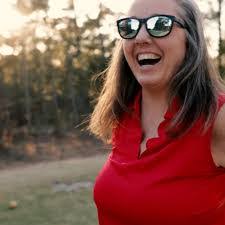 Amelia Hunter's Instagram, Twitter & Facebook