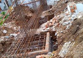 Jumlah total pemasangan dan pengecoran pondasi cakar ayam ada 16 buah dengan ukuran 1 meter kolom (tiang) beton. Harga Dan Cara Membuat Desain Konstruksi Cakar Ayam