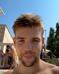 I feel like Wayne when he flix the lighter