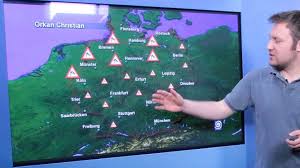 Es reicht, dass die app installiert ist und die erforderlichen berechtigungen bekommt, die. Urteil Warnwetter App Des Dwd Verstosst Nicht Gegen Wettbewerbsrecht Golem De