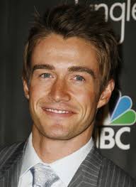 Robert Buckley