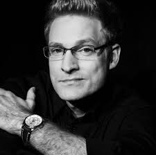 Benjamin Eisenberg: Glosse