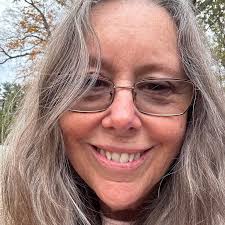 Does the old EAB building in Uniondale still put up a tree?