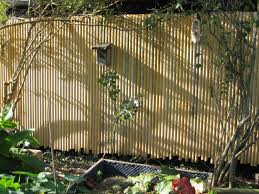 Pin Von Der Bauladen Auf Staketenzaune Fur Den Bauerngarten Kastanienzaun Sichtschutz Garten Kastanien