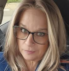 What could be causing the overhead AC unit to malfunction in my 2006  Dutchman Denali RV?