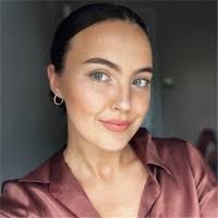 Jade Connell's Instagram, Twitter & Facebook