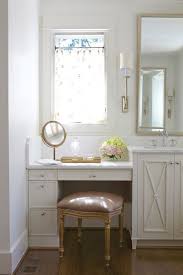 Beauty nook salon and spa designers. 25 Ideas To Create An Ultimate Makeup Nook Digsdigs