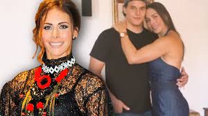 Selecciona los cuidadores disponibles en méxico. Hijo De Vanessa Guzman Ya Tiene 21 Anos Se Acaba De Graduar Y Asi Luce Famosos Univision