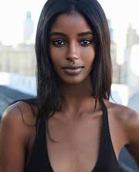 Senait Gidey - Free pics, galleries & more at Babepedia