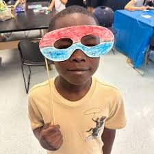 ✨ FREE family fun this December at CAC! 📅 December 12: Adults, join us for  the Art Exchange workshop (5:30–7:30 PM)! 🎨 Create a piece to share in our  Art Exchange boxes