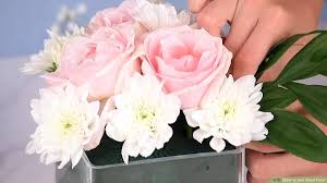 Add the flower preserver that has been included with your flowers. 3 Simple Ways To Use Floral Foam Wikihow