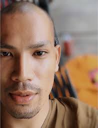 Profil untuk S e n s i t i v e. ខ្មែរ