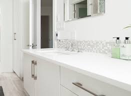 If you want a faucet that gives value for your money without compromising quality, you want to consider this bathroom faucet. The 10 Best Bathroom Faucets