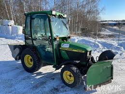 Hundreds of john deere tractors for sale with competitive pricing. Klaravik Auktioner Redskapsbarare John Deere 4100