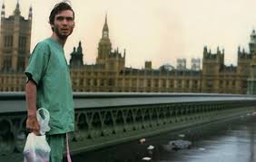 28 days movie reviews & metacritic score: Danny Boyle Confirms Third 28 Days Later Movie Is In The Works